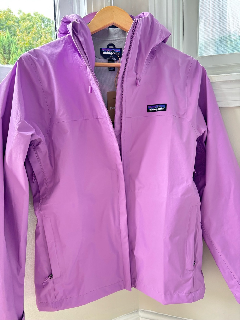 Brand New Patagonia Women's Torrentshell 3L Rain Jacket, Brisk Purple, Size M